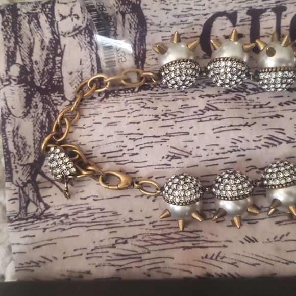 GUCCI'S Metallic Spiked Embellished Pearl Necklace - Picture 8 of 10